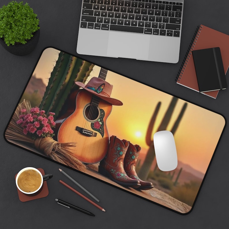 Desert Guitar Mouse Pad, Cactu - Tech Girl Accessories 评论和价格